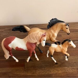 Vintage Breyer #751104 Spirit Kiger Mustang Family-Action